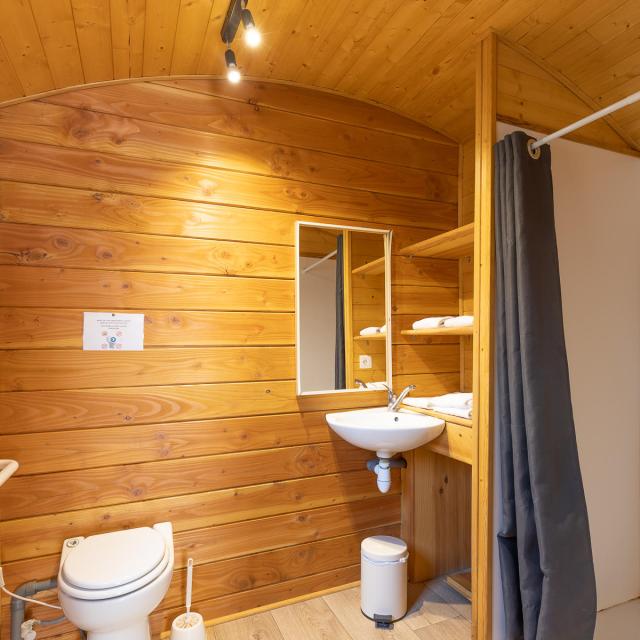 Salle De Bain Roulotte Mirabelle Pmr 3