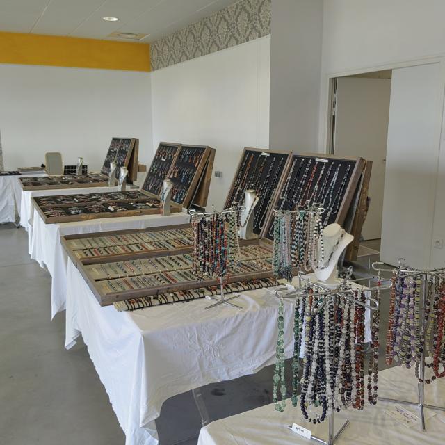 Boutique Ephemere Bijoux Mineraux Et Creation 7