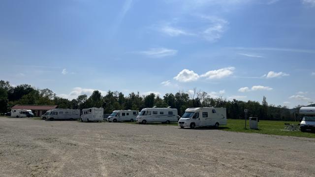 Aire Camping Car Classique Heudicourt 3