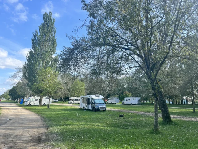 Aire Camping Car Classique Heudicourt